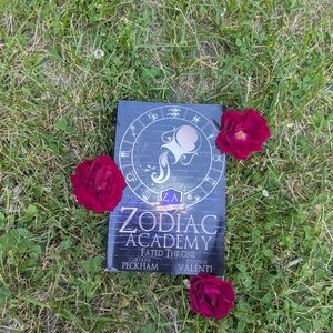 Zodiac Academy 6 Book: Fathed Throne